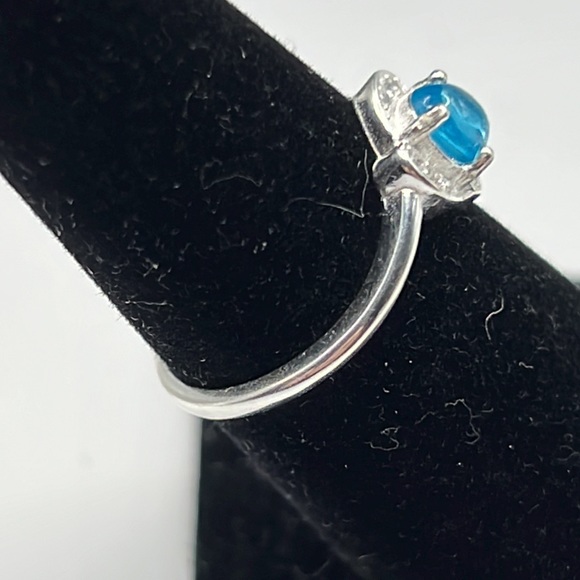 NEON BLUE APATITE, CZ, AND STERLING SILVER RING SIZE 6 - Picture 4 of 11